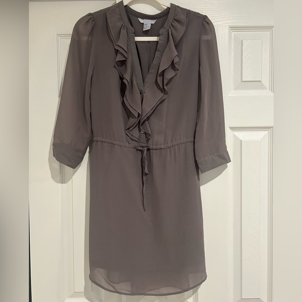 Elegant Gray mauve Ruffle Dress h&m size small - Picture 4 of 5